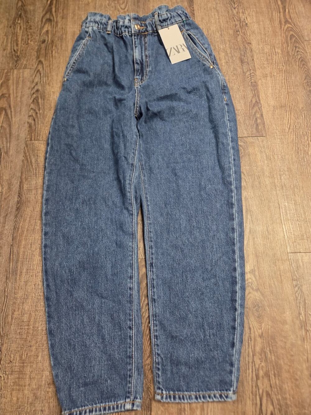 Zara NWT High Rise Paperbag Waist Tapered Light Wash Denim Jeans Size 6